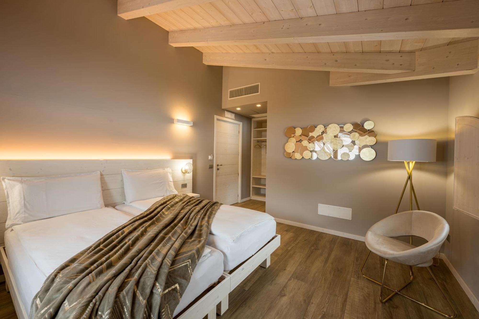 Bianco Hotel Primaluna Экстерьер фото