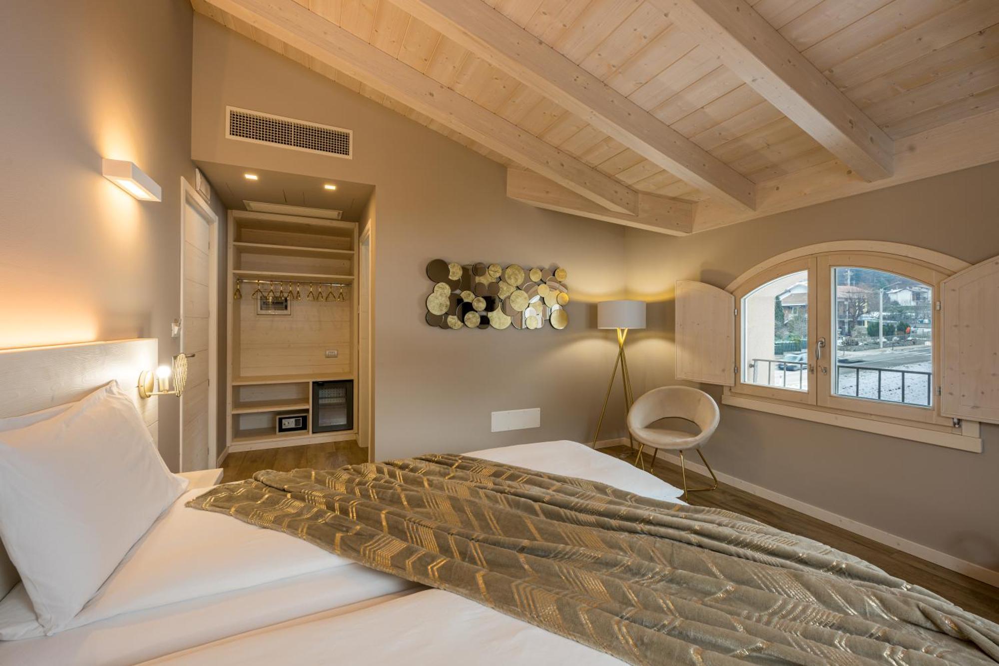Bianco Hotel Primaluna Экстерьер фото